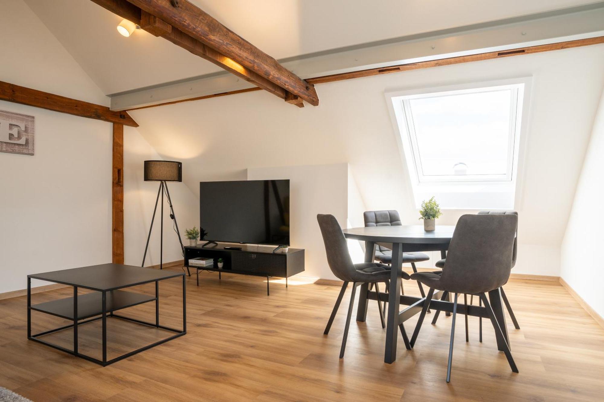 Ibm I Bertrandt I Kueche I 6 Per. Apartment Ehningen ภายนอก รูปภาพ